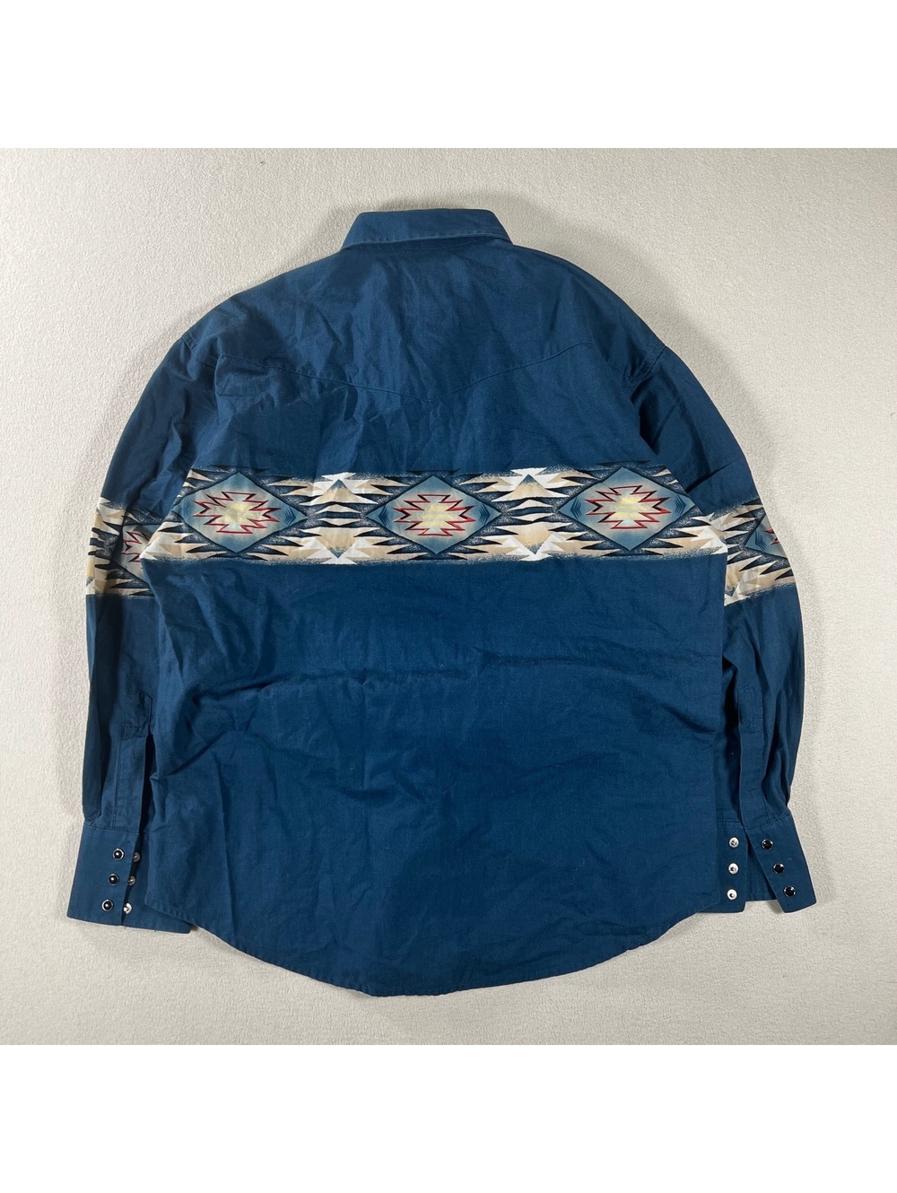 Vintage Wrangler pearl snap Aztec patterned western shirt - Picture 6 of 6